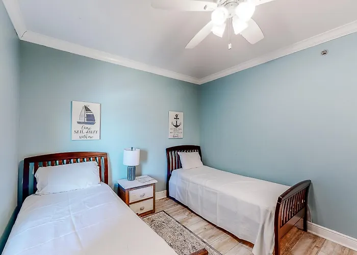 Crystal Shores West Ph1403 Apartment *
