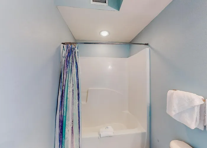 Crystal Shores West Ph1403 Apartment *