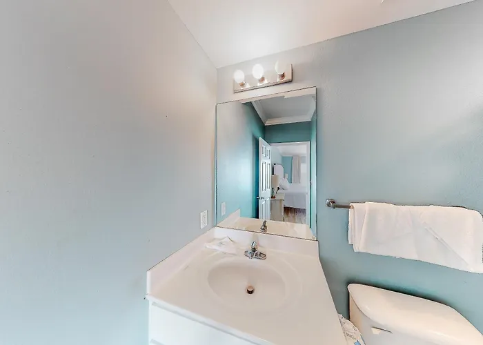 Crystal Shores West Ph1403 *