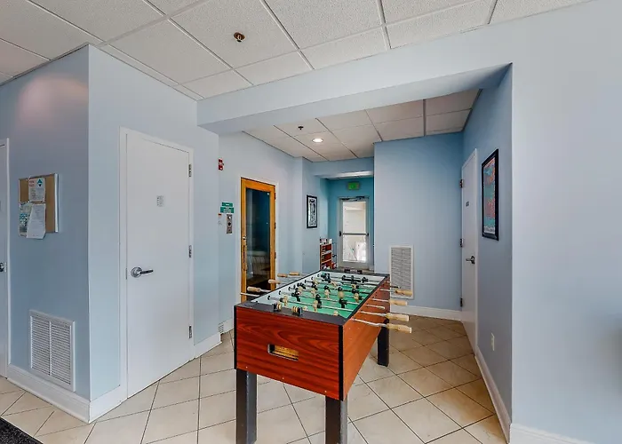 Crystal Shores West Ph1403