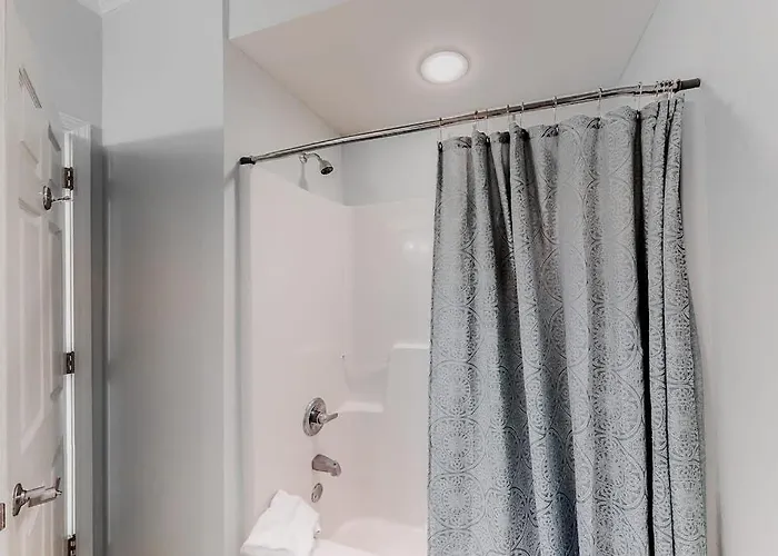 Holiday home Crystal Shores West Ph1403