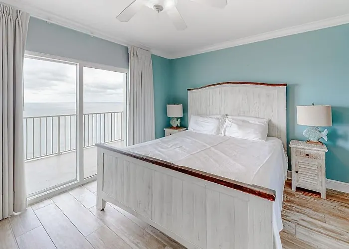 Holiday home Crystal Shores West Ph1403 *